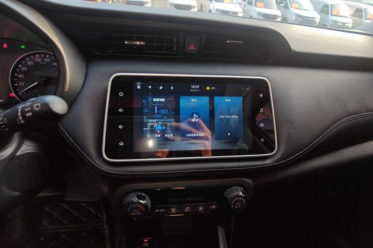 Used Nissan Kicks 2022 1.5L CVT XV Luxury Edition Audio And AC Panel