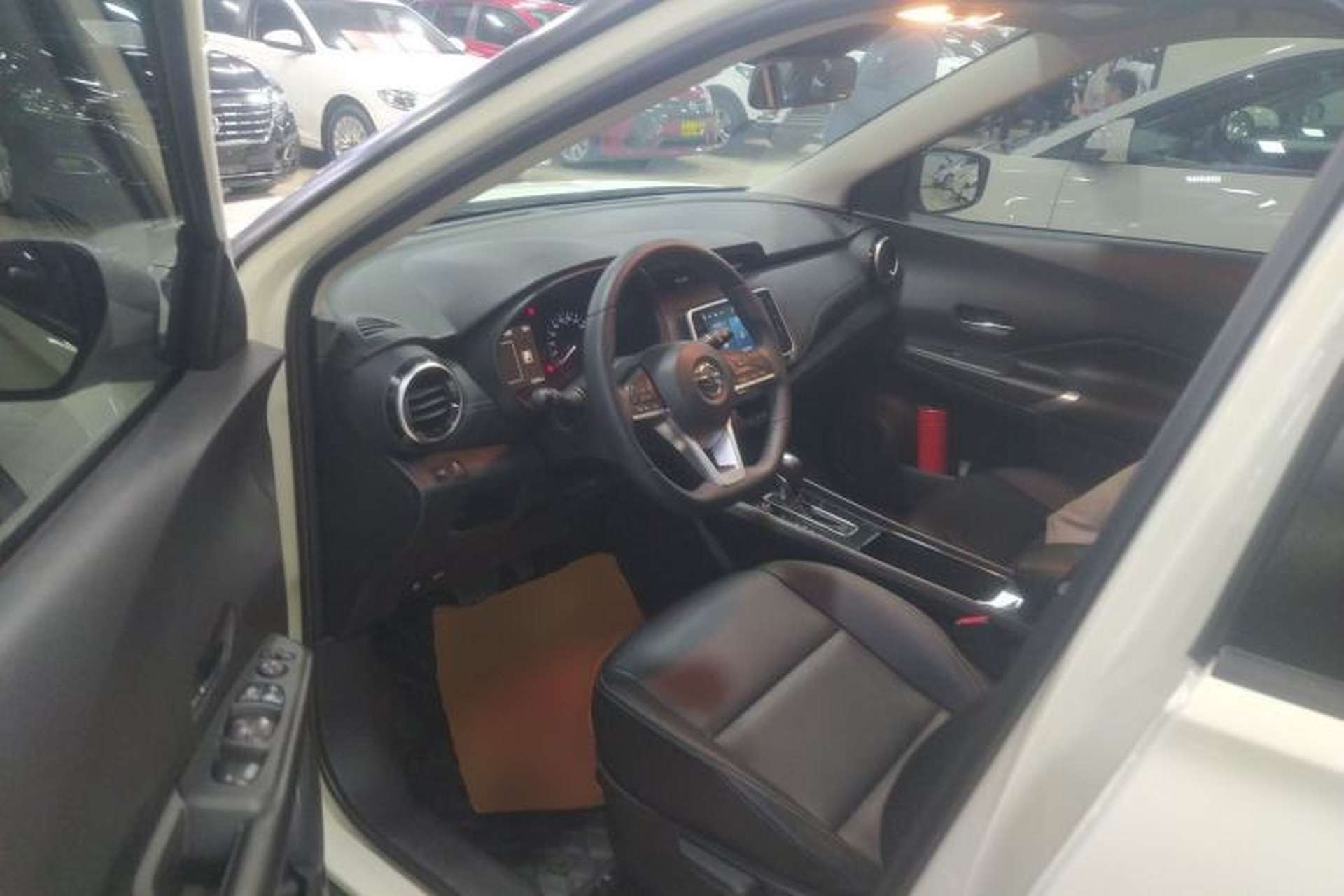 Used Nissan Kicks 2022 1.5L CVT XV Luxury Edition Driver Seat