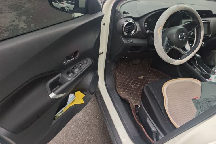 Used Nissan Kicks 2022 1.5L CVT XL Fashion Edition Driver Seat