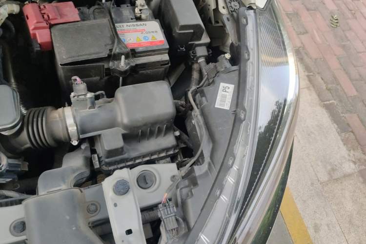 Used Nissan Kicks 2022 1.5L CVT XV Luxury Edition Engine Bay Left