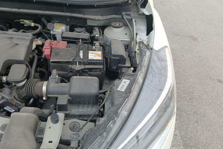 Used Nissan Kicks 2022 1.5L CVT XV Luxury Edition Engine Bay Left