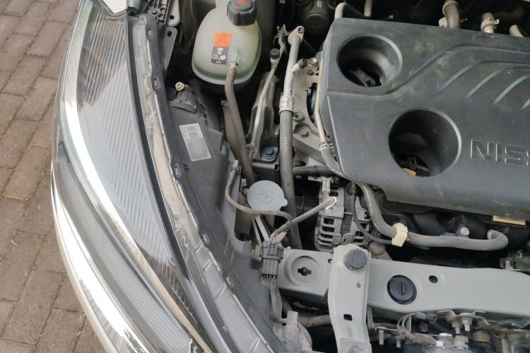 Used Nissan Kicks 2022 1.5L CVT XV Luxury Edition Engine Bay Right