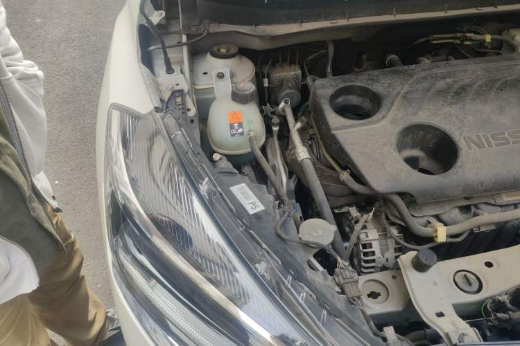 Used Nissan Kicks 2022 1.5L CVT XV Luxury Edition Engine Bay Right