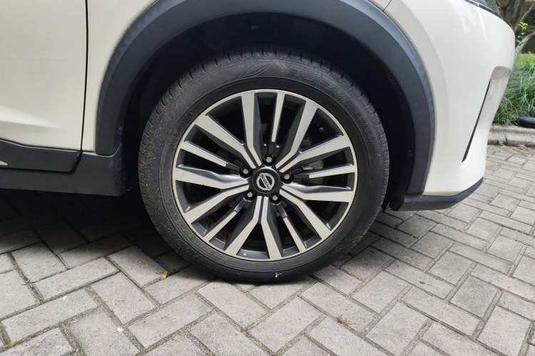 Used Nissan Kicks 2022 1.5L CVT XV Luxury Edition Exterior 7