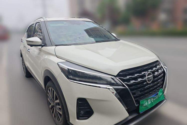 Used Nissan Kicks 2022 1.5L CVT XV Luxury Edition Front Right 45 Deg