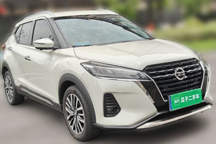 Used Nissan Kicks 2022 1.5L CVT XV Luxury Edition Front Right 45 Deg