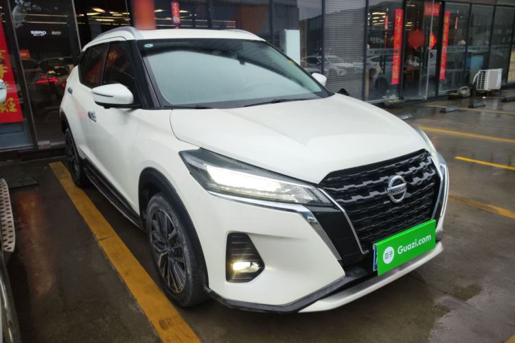Used Nissan Kicks 2022 1.5L CVT XV Luxury Edition Front Right 45 Deg