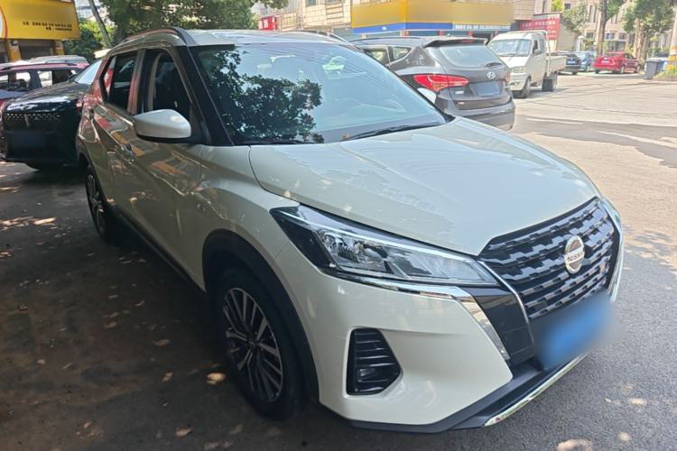 Used Nissan Kicks 2022 1.5L CVT XL Fashion Edition Front Right 45 Deg
