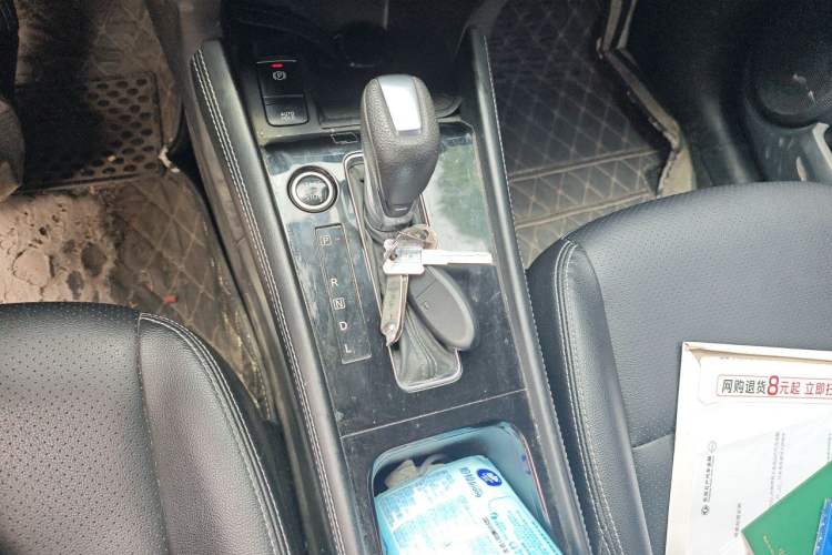 Used Nissan Kicks 2022 1.5L CVT XV Luxury Edition Gear Lever