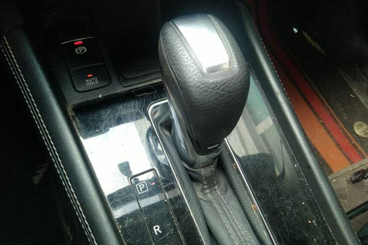 Used Nissan Kicks 2022 1.5L CVT XL Fashion Edition Gear Lever