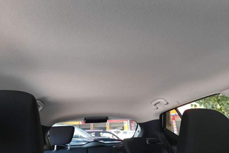 Used Nissan Kicks 2022 1.5L CVT XL Fashion Edition Headliner
