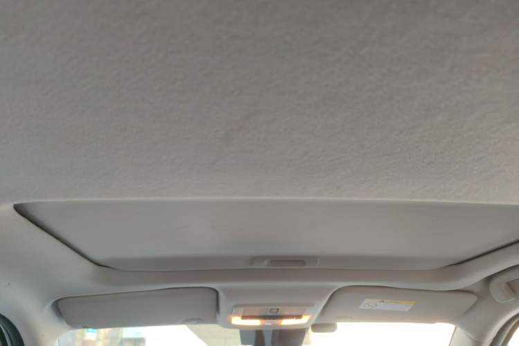 Used Nissan Kicks 2022 1.5L CVT XV Luxury Edition Headliner
