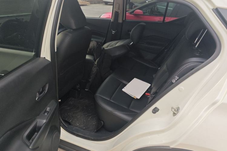 Used Nissan Kicks 2022 1.5L CVT XV Luxury Edition Interior 4