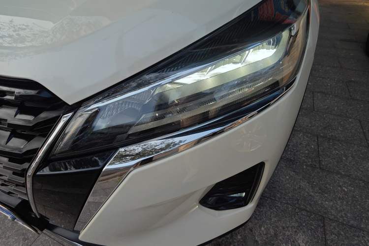 Used Nissan Kicks 2022 1.5L CVT XV Luxury Edition Left Front Headlight