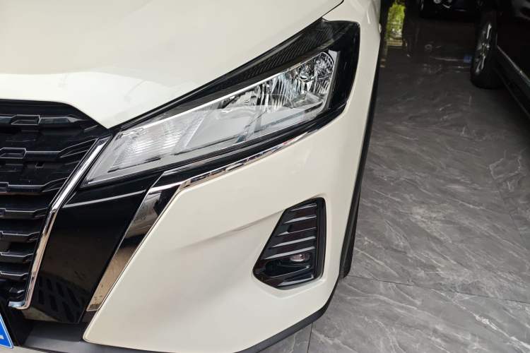 Used Nissan Kicks 2022 1.5L CVT XL Fashion Edition Left Front Headlight