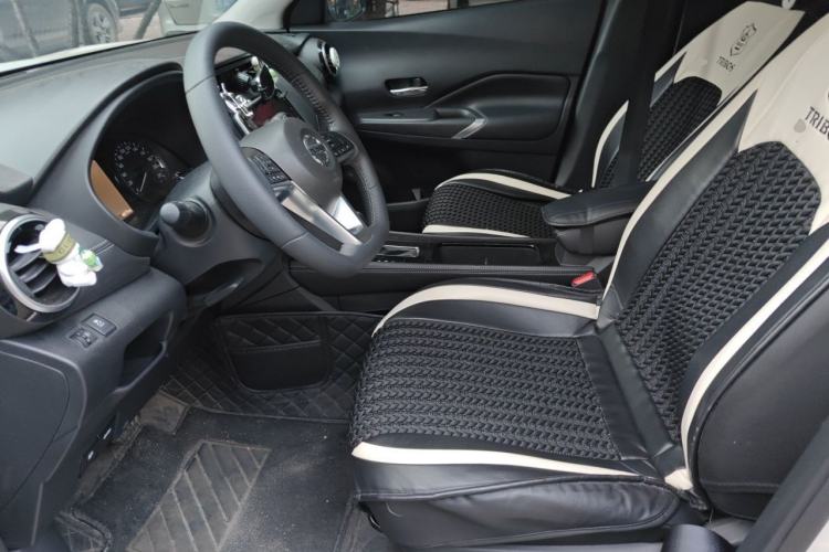 Used Nissan Kicks 2022 1.5L CVT XV Luxury Edition Left Front Seat