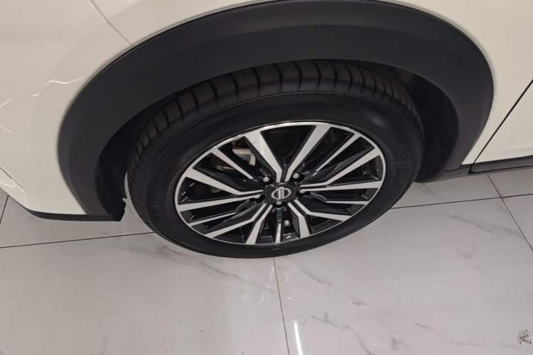 Used Nissan Kicks 2022 1.5L CVT XL Fashion Edition Left Front Wheel Hub