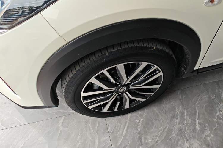 Used Nissan Kicks 2022 1.5L CVT XL Fashion Edition Left Front Wheel Hub