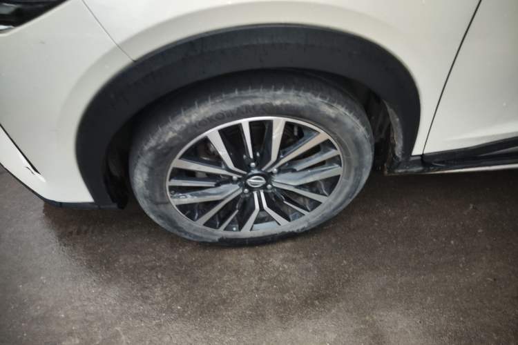 Used Nissan Kicks 2022 1.5L CVT XV Luxury Edition Left Front Wheel Hub