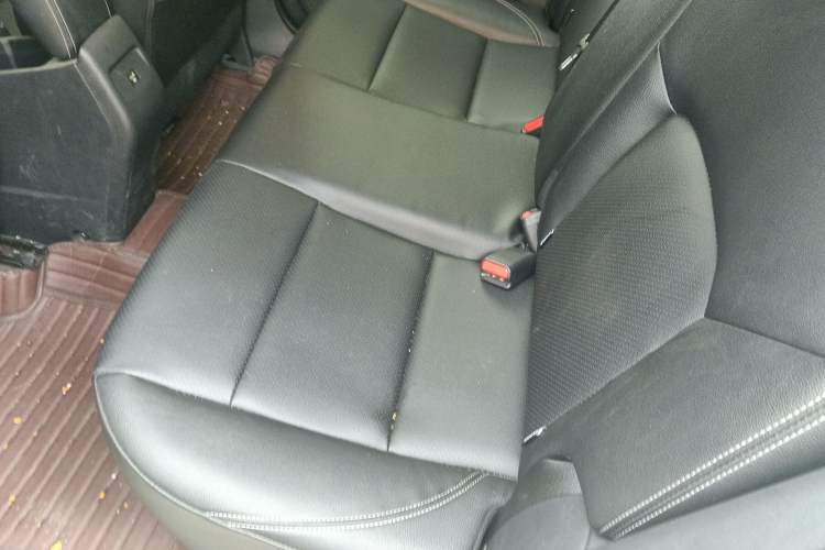 Used Nissan Kicks 2022 1.5L CVT XV Luxury Edition Left Rear Seat
