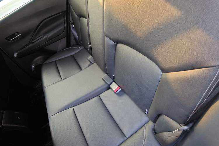 Used Nissan Kicks 2022 1.5L CVT XV Luxury Edition Left Rear Seat