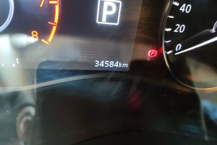 Used Nissan Kicks 2022 1.5L CVT XV Luxury Edition Odometer Close Up