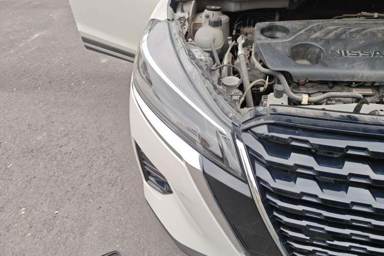 Used Nissan Kicks 2022 1.5L CVT XV Luxury Edition Right Front Headlight