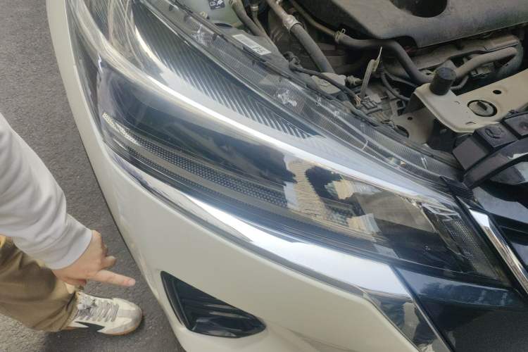 Used Nissan Kicks 2022 1.5L CVT XV Luxury Edition Right Front Headlight