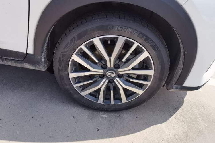 Used Nissan Kicks 2022 1.5L CVT XL Fashion Edition Right Front Wheel Hub