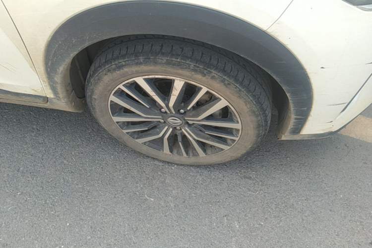 Used Nissan Kicks 2022 1.5L CVT XL Fashion Edition Right Front Wheel Hub