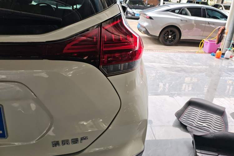 Used Nissan Kicks 2022 1.5L CVT XL Fashion Edition Right Rear Taillight