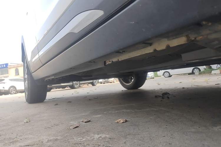 Used Nissan Kicks 2022 1.5L CVT XV Luxury Edition Right Side Sill