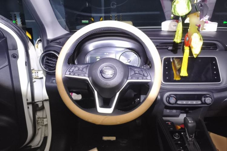 Used Nissan Kicks 2022 1.5L CVT XV Luxury Edition Steering Wheel