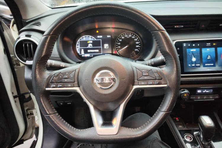 Used Nissan Kicks 2022 1.5L CVT XV Luxury Edition Steering Wheel