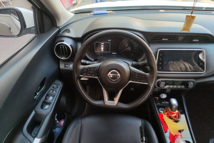 Used Nissan Kicks 2022 1.5L CVT XV Luxury Edition Steering Wheel