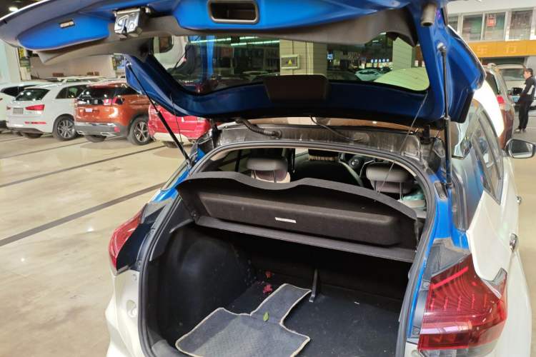 Used Nissan Kicks 2022 1.5L CVT XV TOP Flagship Edition Trunk