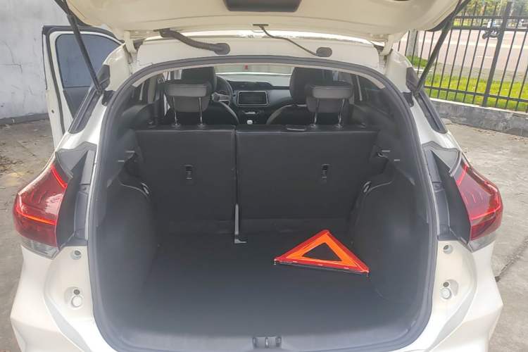 Used Nissan Kicks 2022 1.5L CVT XV Luxury Edition Trunk