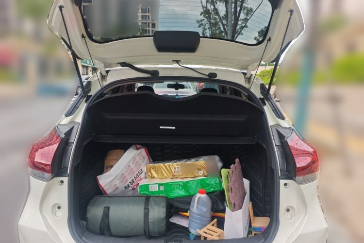 Used Nissan Kicks 2022 1.5L CVT XL Fashion Edition Trunk