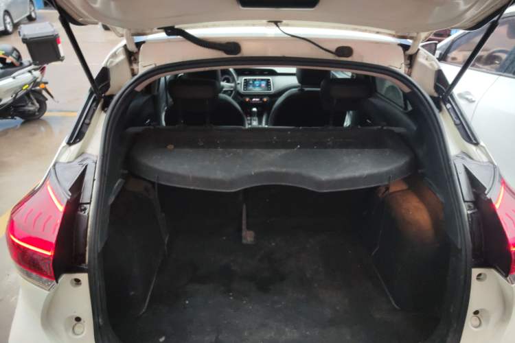 Used Nissan Kicks 2022 1.5L CVT XV Luxury Edition Trunk