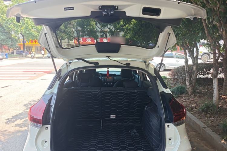 Used Nissan Kicks 2022 1.5L CVT XL Fashion Edition Trunk