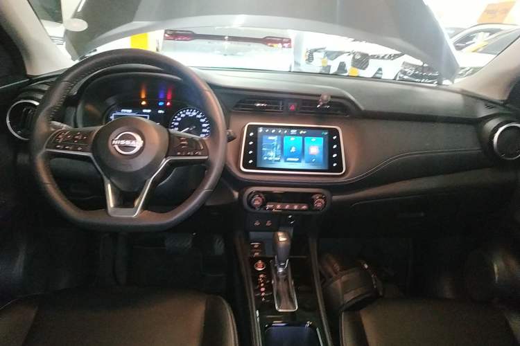 Used Nissan Kicks 2023 Jingqing Edition 1.5L Unleash Pure "Jing" – The Luxurious Version Center Console