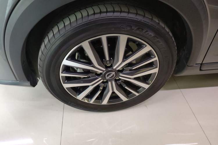 Used Nissan Kicks 2023 Jingqing Edition 1.5L Unleash Pure "Jing" – The Luxurious Version Exterior 7