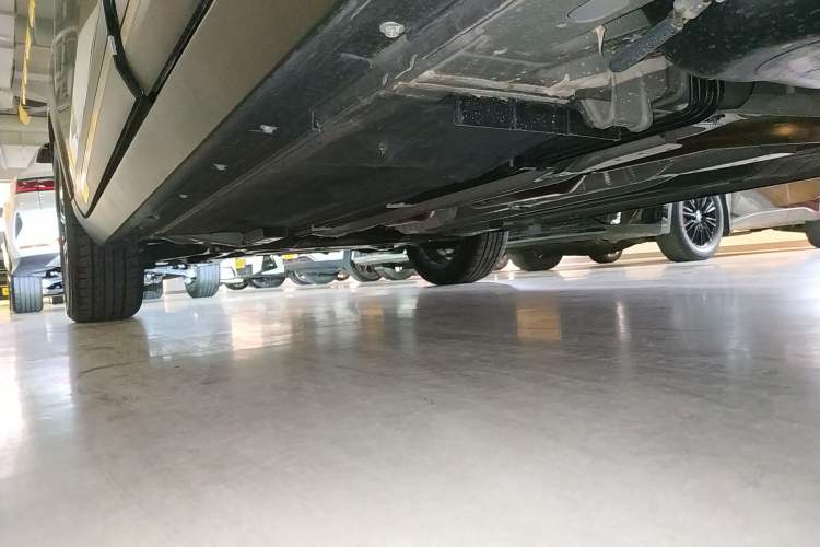Used Nissan Kicks 2023 Jingqing Edition 1.5L Unleash Pure "Jing" – The Luxurious Version Left Side Sill