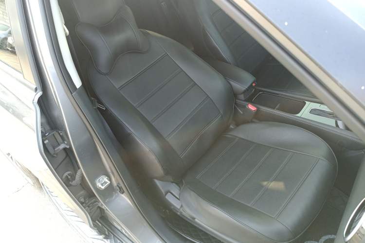 Used Nissan Kicks 2023 Jingqing Edition 1.5L Combining "Power" with a Stylish Touch Right Front Seat