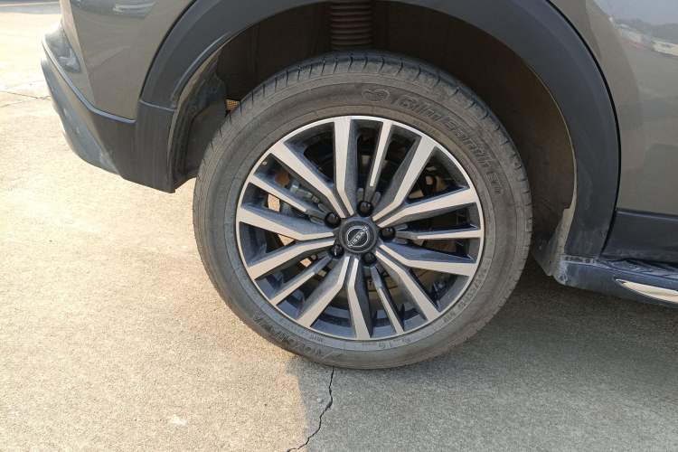 Used Nissan Kicks 2023 Jingqing Edition 1.5L Combining "Power" with a Stylish Touch Right Rear Wheel Hub