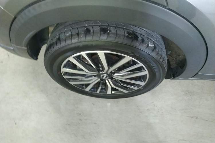 Used Nissan Kicks 2023 Jingqing Edition 1.5L Unleash Pure "Jing" – The Luxurious Version Right Rear Wheel Hub
