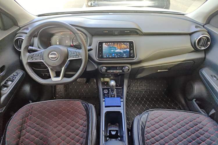 Used Nissan Kicks 2023 Jingqing Edition 1.5L Unleash Pure "Jing" – The Luxurious Version Center Console