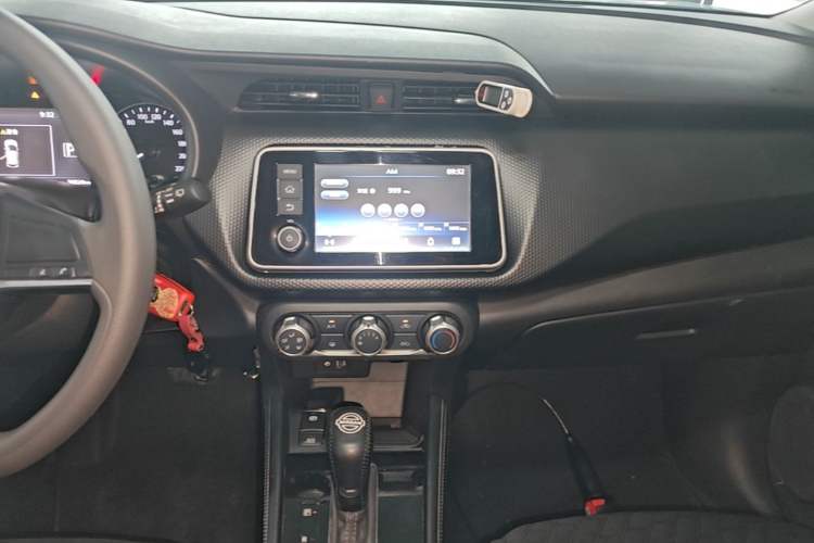 Used Nissan Kicks 2023 Jingqing Edition 1.5L Combining "Power" with a Stylish Touch Audio And AC Panel