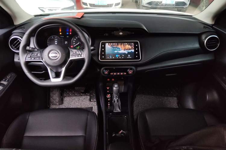 Used Nissan Kicks 2023 Jingqing Edition 1.5L Unleash Pure "Jing" – The Luxurious Version Center Console