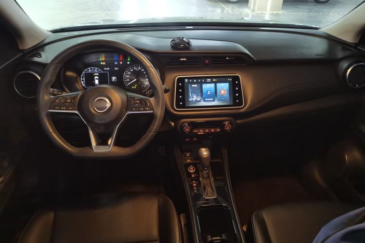 Used Nissan Kicks 2023 Jingqing Edition 1.5L Unleash Pure "Jing" – The Luxurious Version Center Console